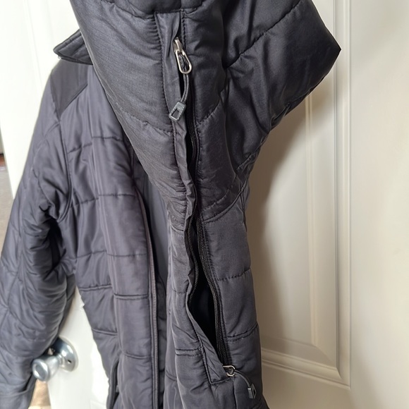 Patagonia Women’s Jacket - Picture 10 of 16